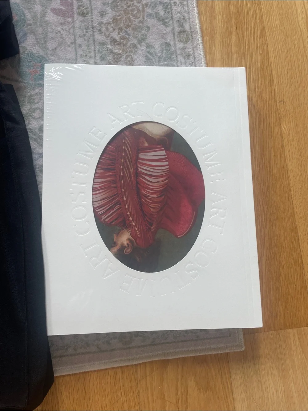 New Met Costume Art Book
